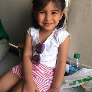 Meet your Posher, Estela